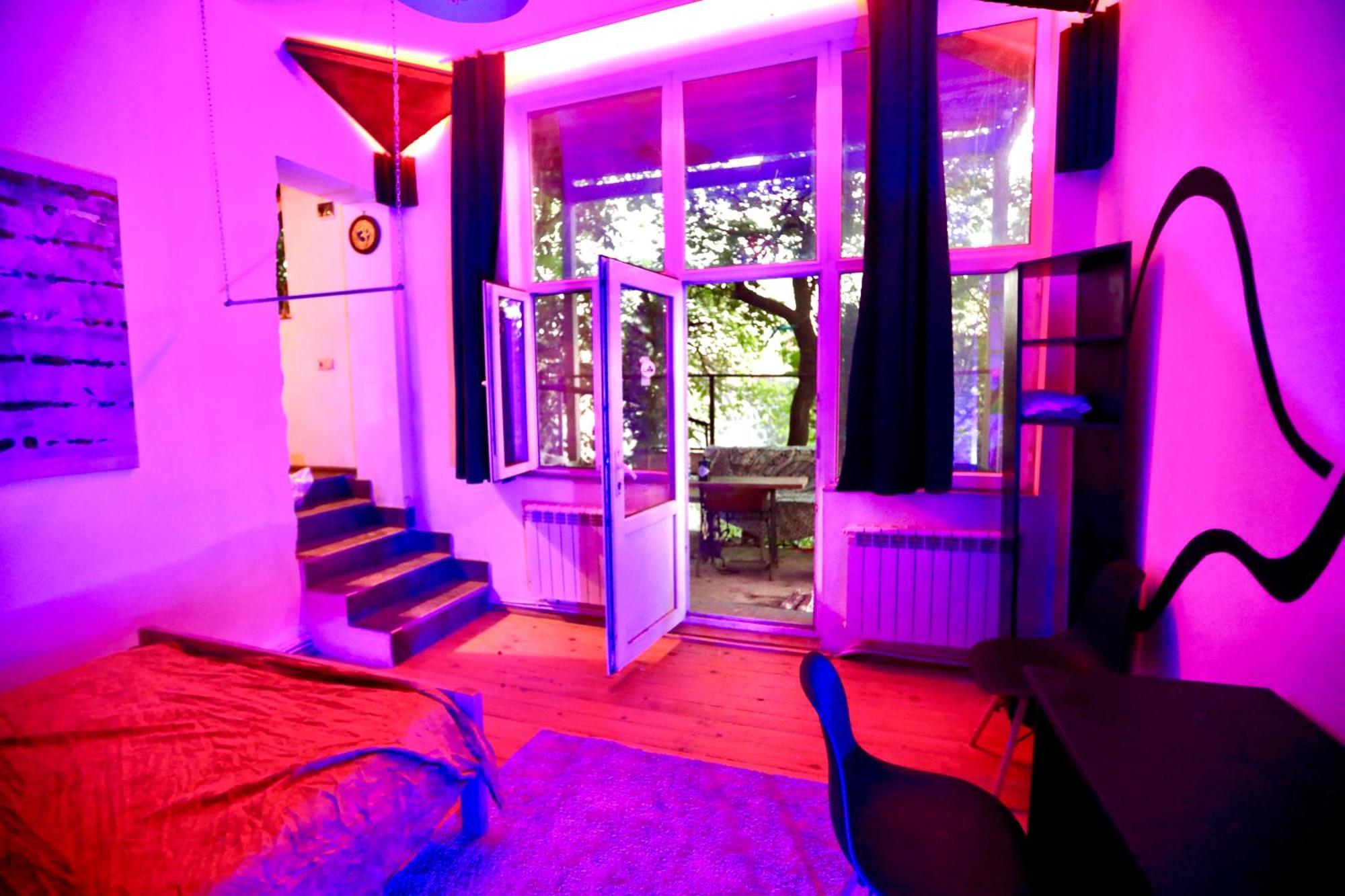 יירבאן Cosy Studio With Beautiful Garden מראה חיצוני תמונה