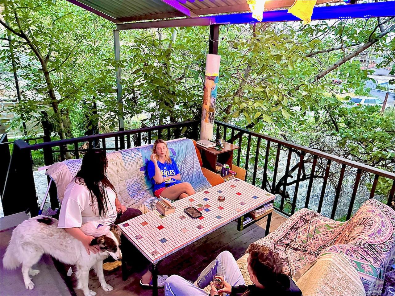 יירבאן Cosy Studio With Beautiful Garden מראה חיצוני תמונה